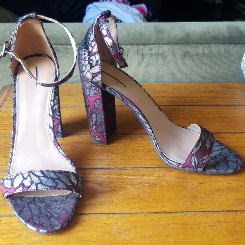 Chunky heels.